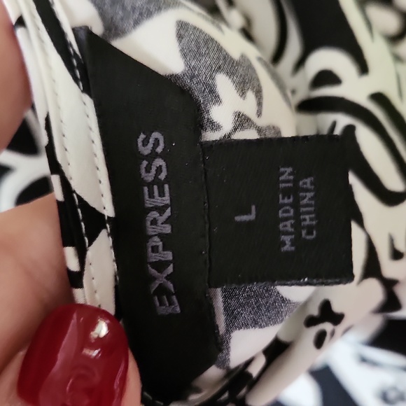 3/$25 Express Silk Halter Top size L - Picture 4 of 6